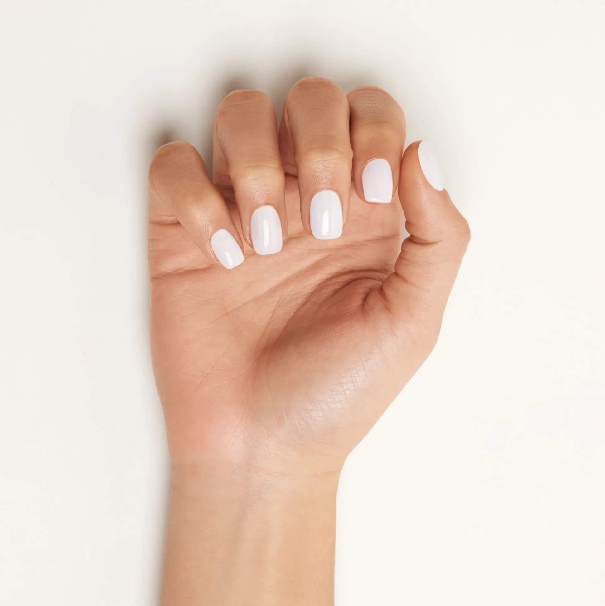 essence Nagellack>gel nail colour 03 - icing ON THE CAKE