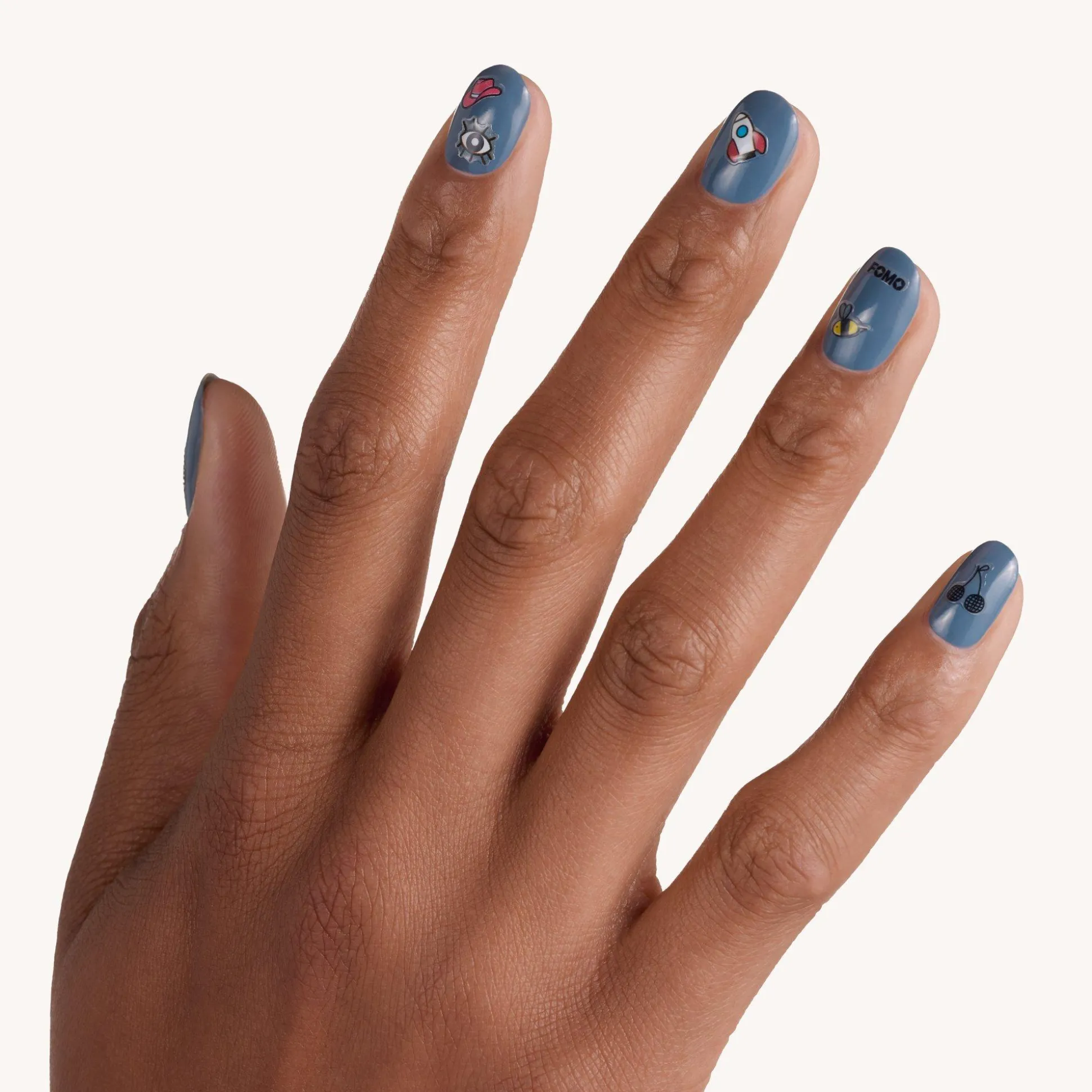 essence Nail Art>happiness looks good on you nail sticker
