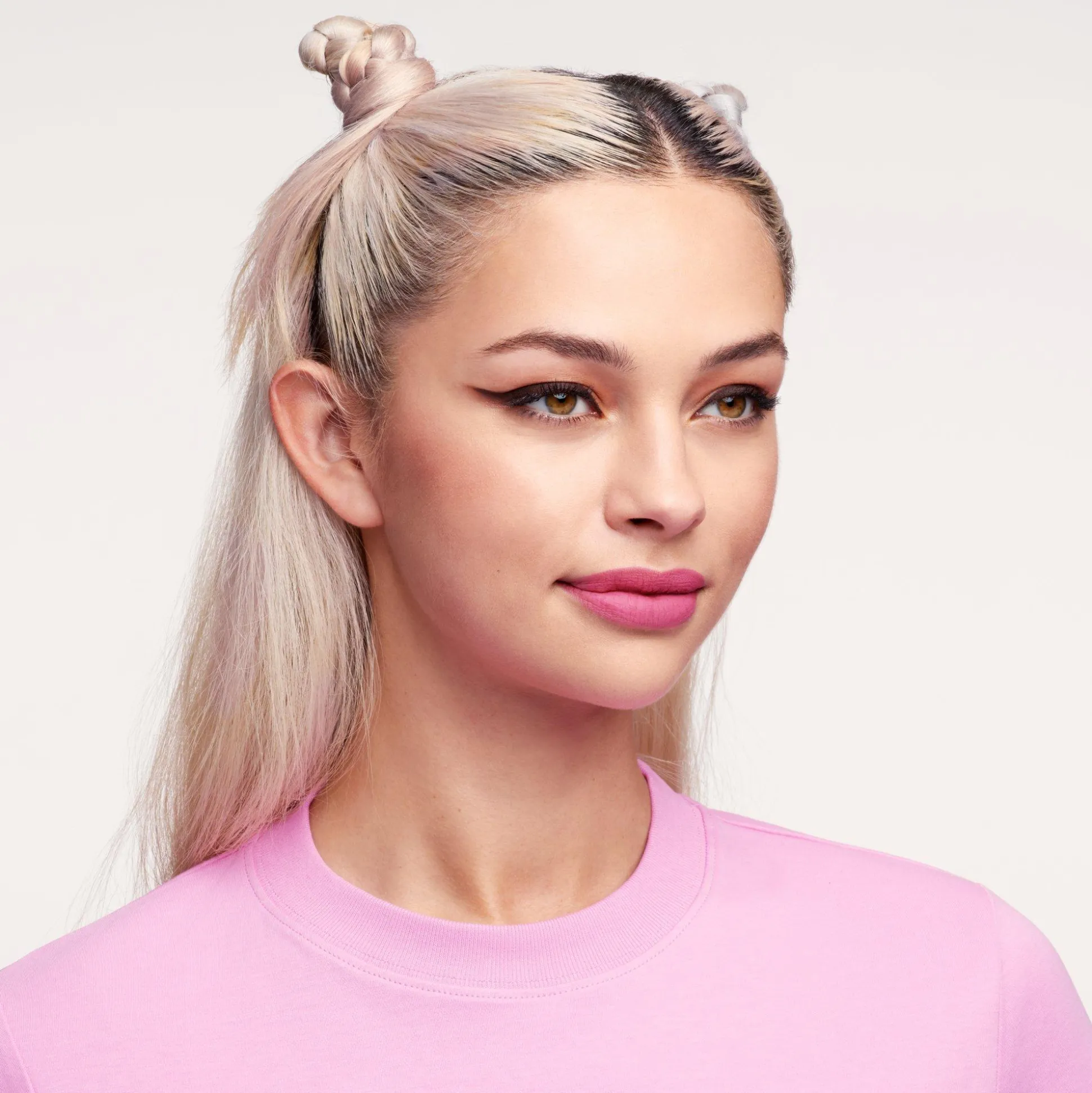 essence Lippenstift>8h matte liquid lipstick 05 - Pink Blush
