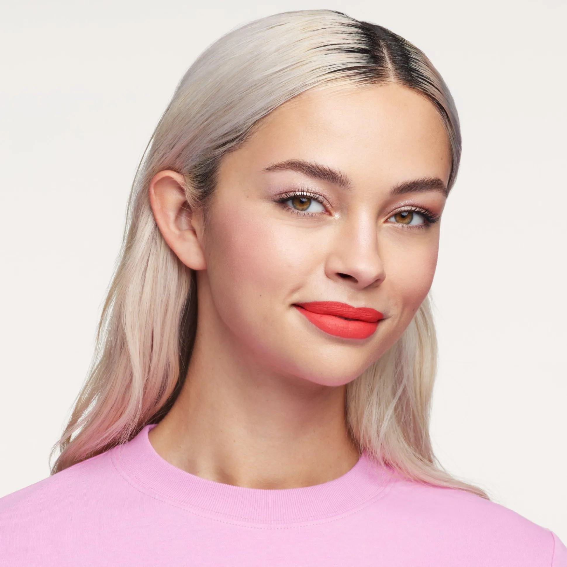 essence Lippenstift>8h matte liquid lipstick 09 - Fiery Red