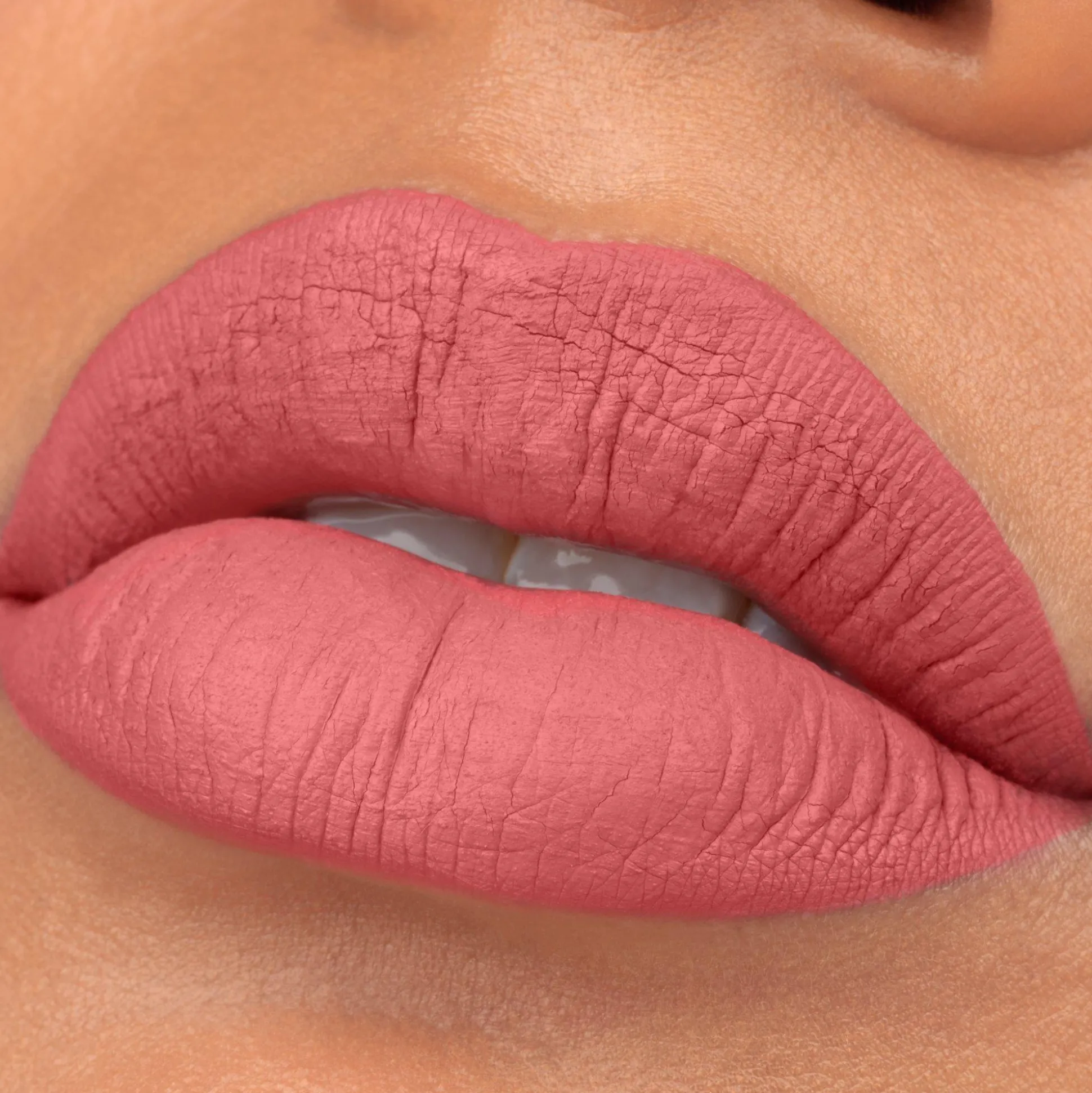 essence Lippenstift>8h matte liquid lipstick 12 - Golden Rose