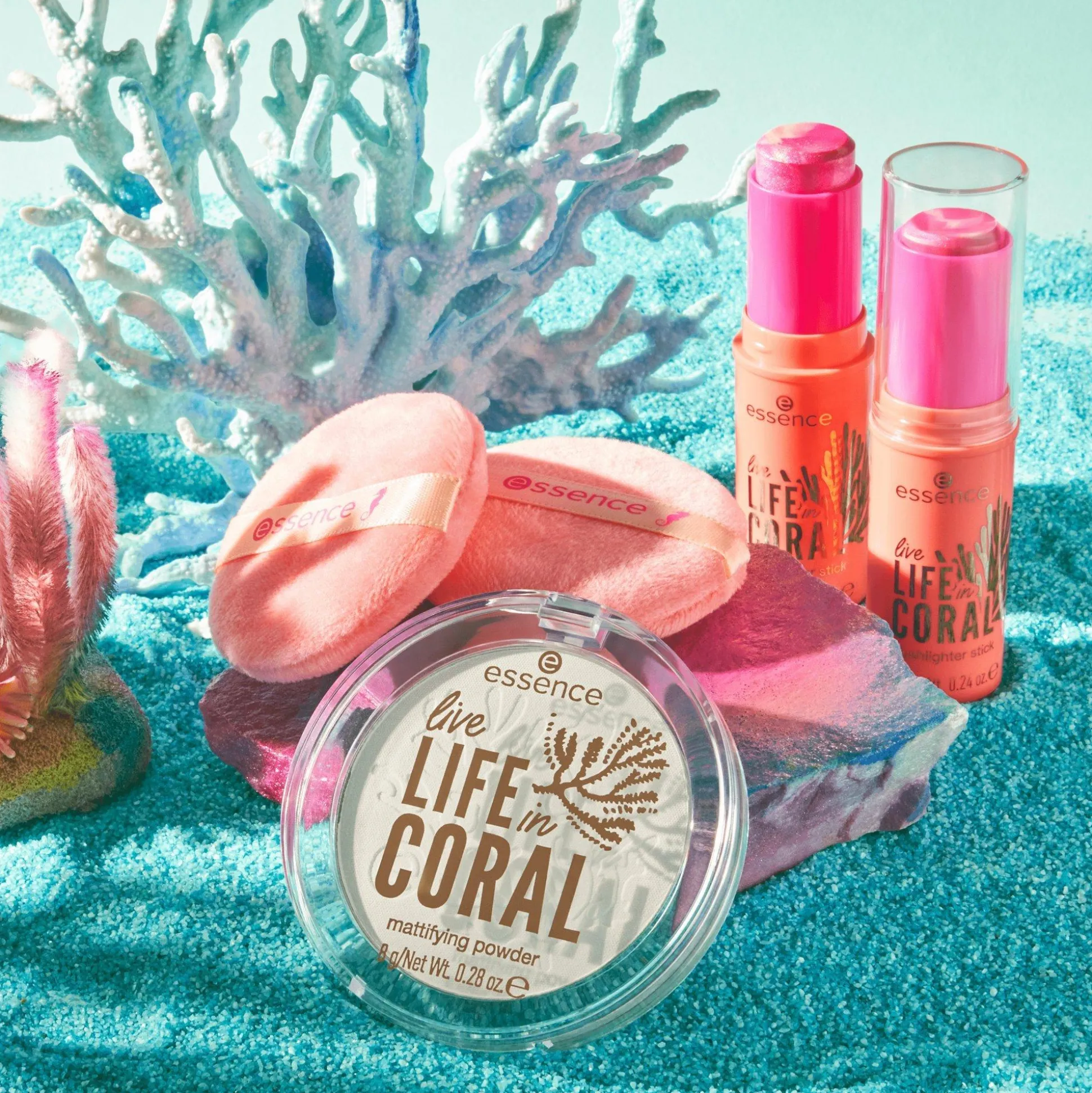 essence Pinsel & Tools>live LIFE in CORAL powder puff duo