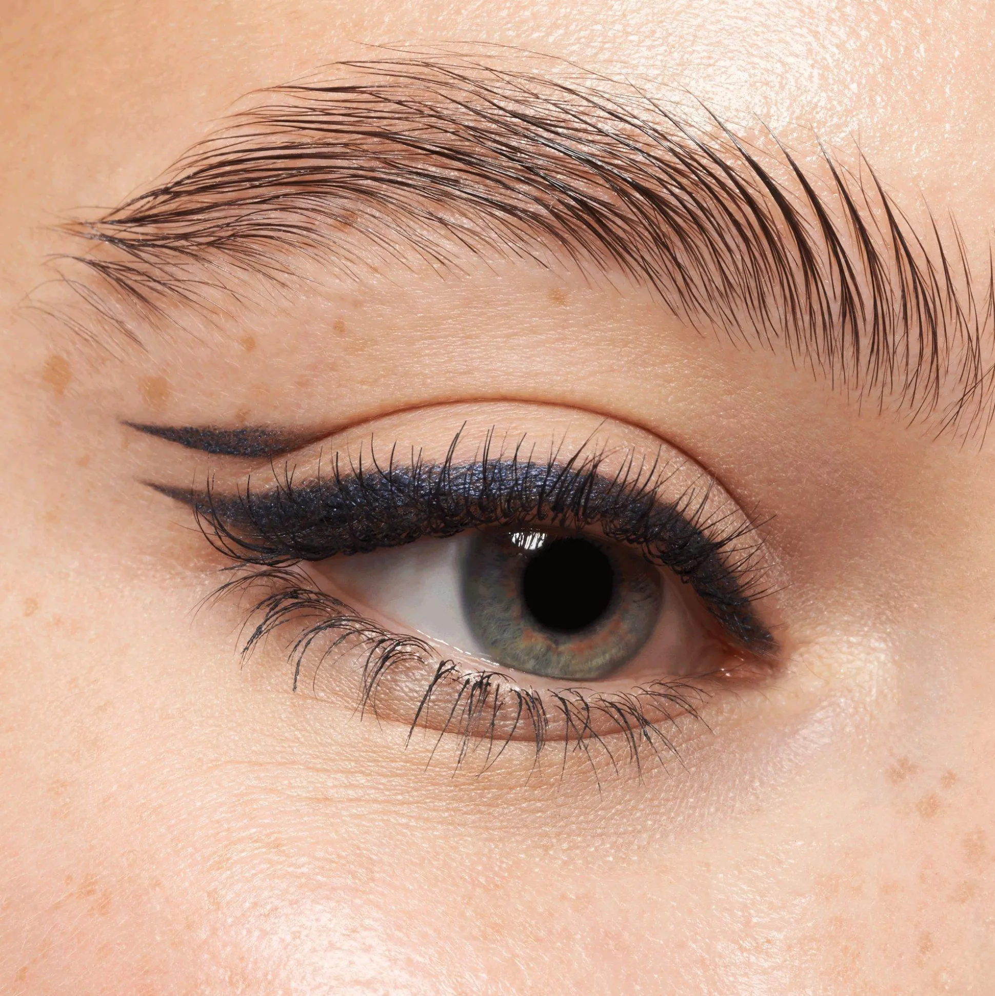 essence Eyeliner & Kajal>LONG-LASTING eye pencil 26 - deep-sea baby