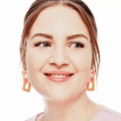 essence Foundation><noscript><img width=
