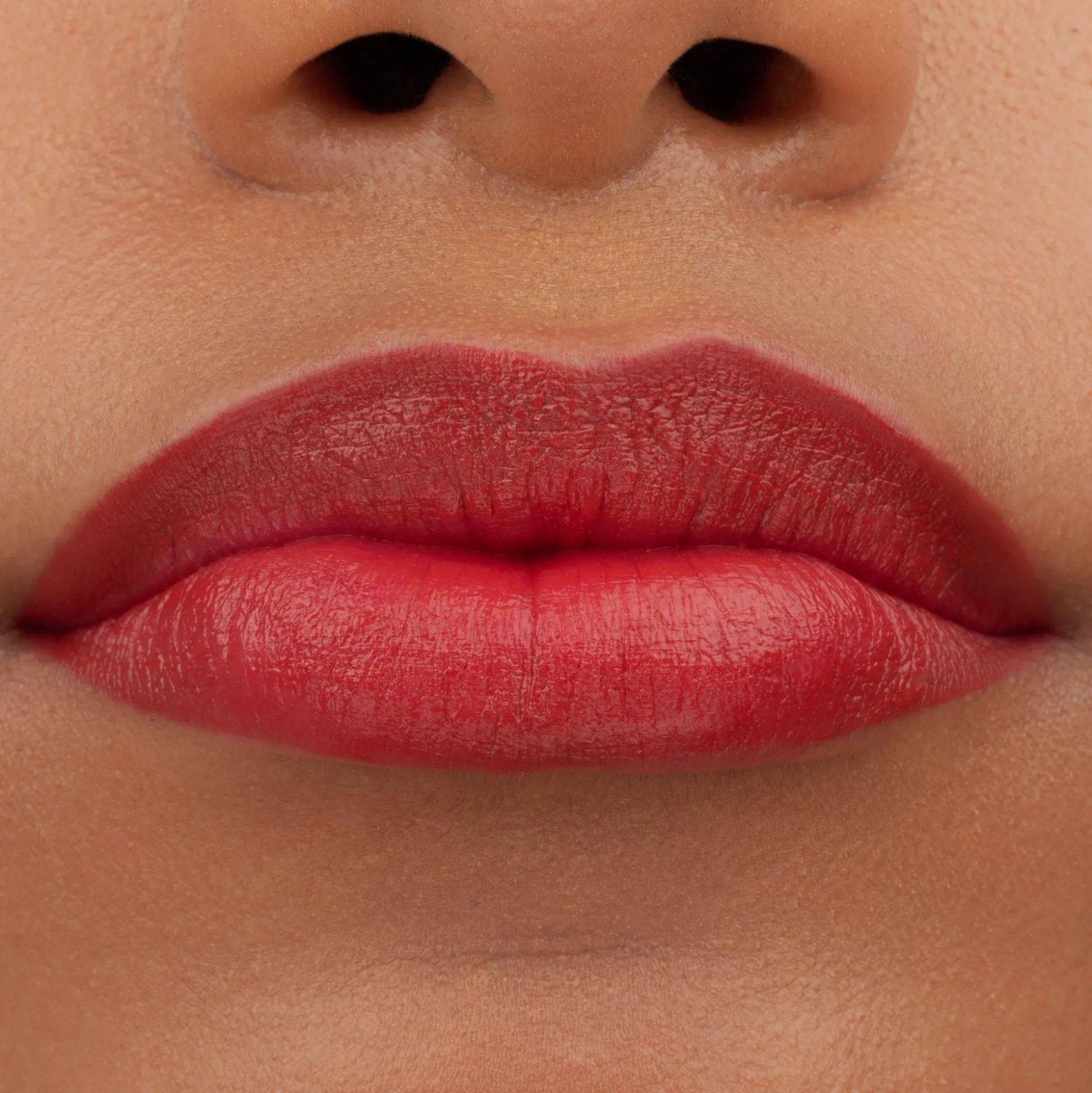 essence Lippenstift>TINTED kiss hydrating lip tint 107 - Raspberry Charm